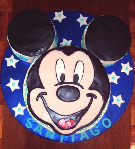 Pastel Mickey Mouse 3D. Técnica  fondant suizo