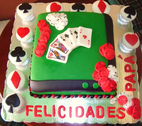 Pastel 3D mesa de juego. Técnica Fondant suizo